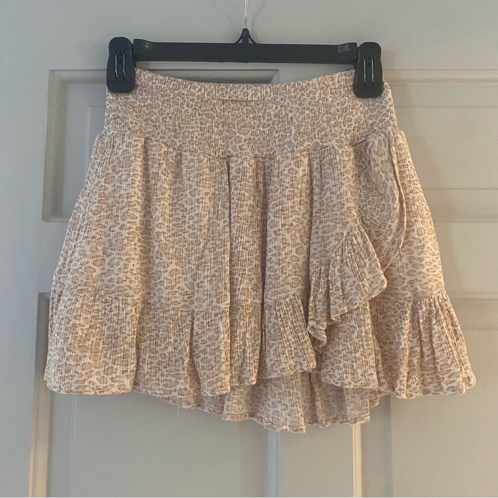 Tan cheetah mini skirt